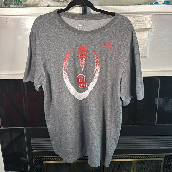 Oklahoma University, Nike Dri-Fit - Picture 1 of 4